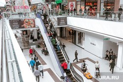 В тюменских ТЦ начнут проверять документы у детей. Юрист назвал такие действия незаконными