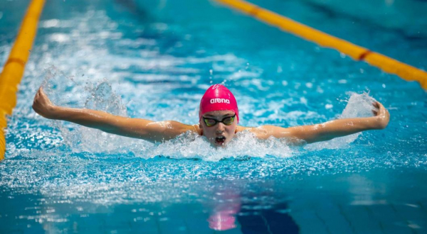 Строительство спорткомплекса с бассейном в Тюмени на ул. 50 лет Октября закончится до конца 2021 года