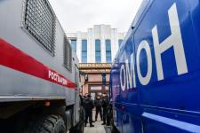 Александр Моор поздравил сотрудников Росгвардии и ОМОНа с юбилеями 