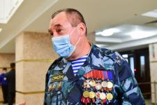 Александр Моор поздравил сотрудников Росгвардии и ОМОНа с юбилеями 
