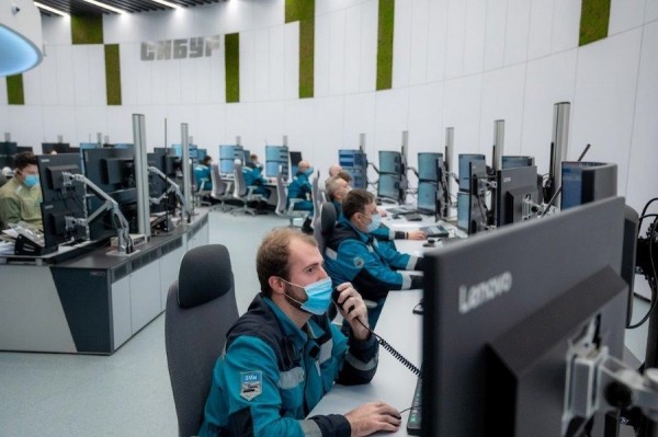 На "ЗапСибНефтехтиме" создали единый центр управления завода мономеров