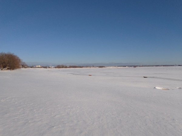 В Тобольском районе спасли рыбака, провалившегося под лед