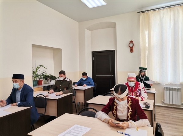 Жители Тюменской области написали Большой этнографический диктант