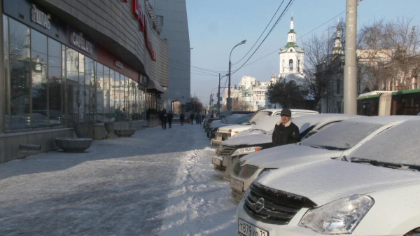 Более тысячи парковок в центре Тюмени станут платными с 29 ноября