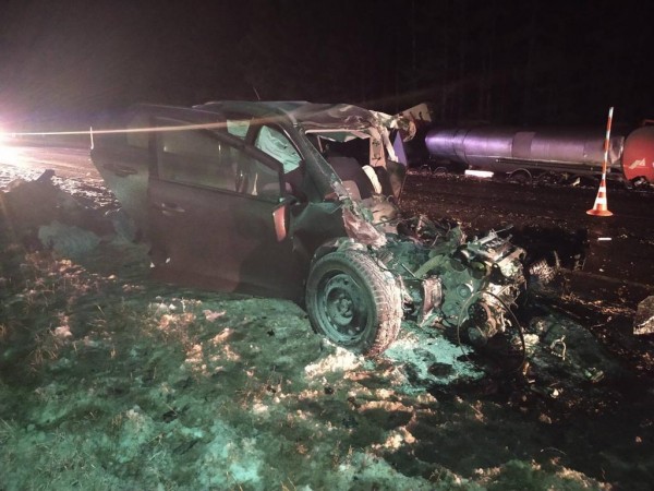  Водитель иномарки и его пассажирка погибли в аварии в Тюменской области