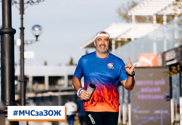  Начальник МЧС Тюменской области пробежал марафон Honor Sochi