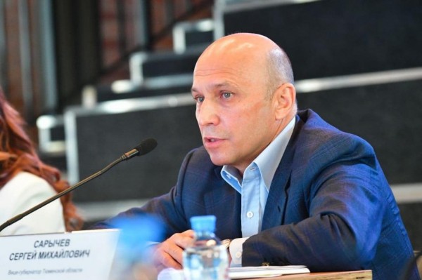 Сергей Сарычев назвал работу с молодежью важнейшим направлением работы властей