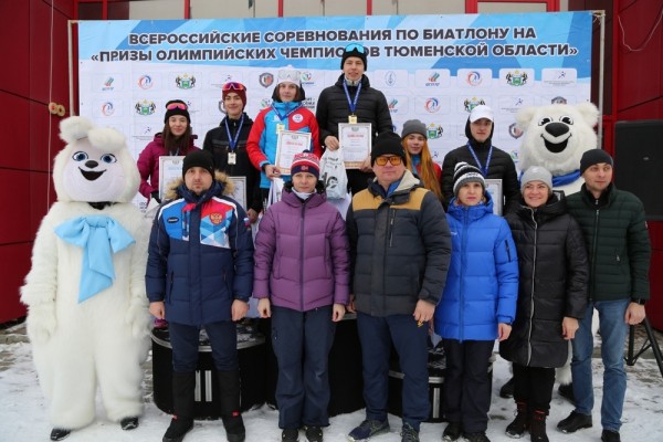 Тюменские биатлонисты успешно открыли зимний сезон в "Жемчужине Сибири" 