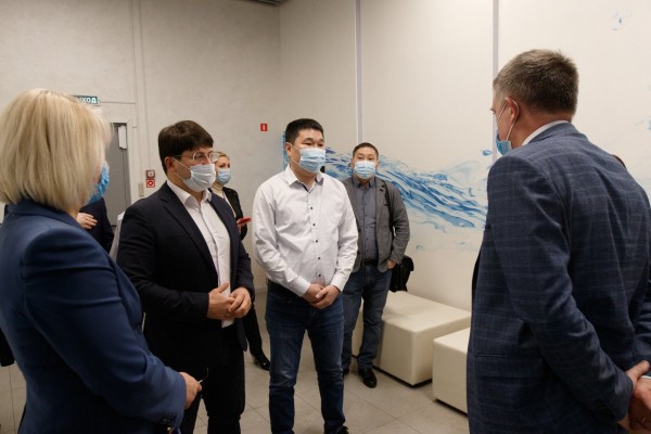 
Увидеть, как работает современное предприятие
