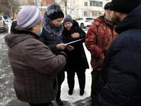 В тюменском дворе установили кухню-мастерскую для детей и турники для взрослых 