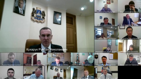 Под председательством главы Тюмени Руслана Кухарука прошло заседание городской межведомственной комиссии по противодействию экстремизму
Под председательством главы Тюмени Руслана Кухарука прошло заседание городской межведомственной комиссии по противодействию экстремизму