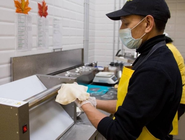 Жительница Тюмени открыла сеть чебуречных при поддержке центра занятости 