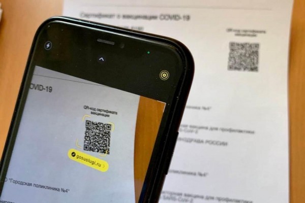 Александр Моор: антиковидные меры работают только в комплексе 