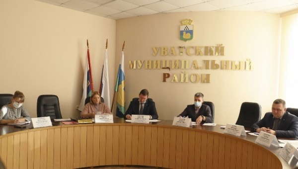 В Уватском районе построят автозаправку и пилораму  