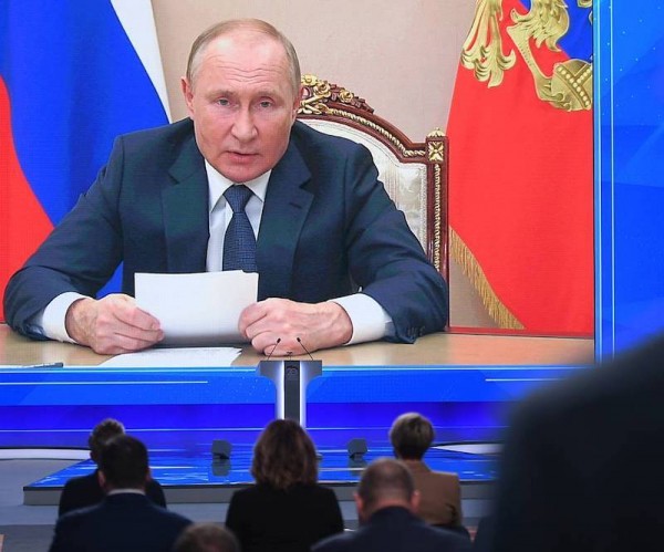 Владимир Путин назвал "Единую Россию" партией-лидером