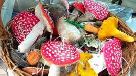 Тюменские мастерицы выставили Дедов Морозов из ваты и медведей ручной работы на Igolka market Тюменские мастерицы выставили Дедов Морозов из ваты и медведей ручной работы на Igolka market