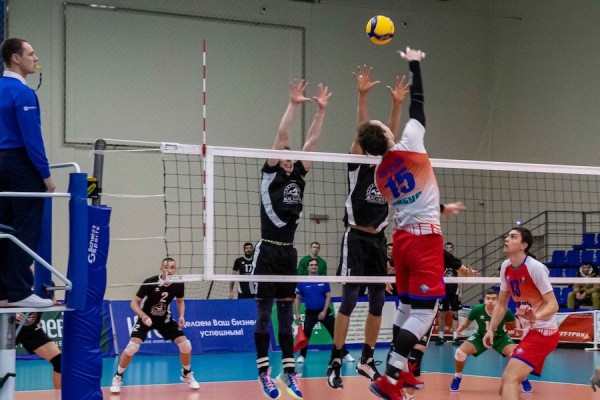 ВК "Тюмень" обменялся победами с уральскими волейболистами