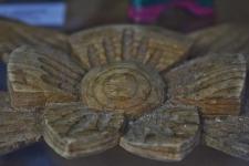 В библиотечном центре для молодежи в Тюмени выставляют изделия народных промыслов