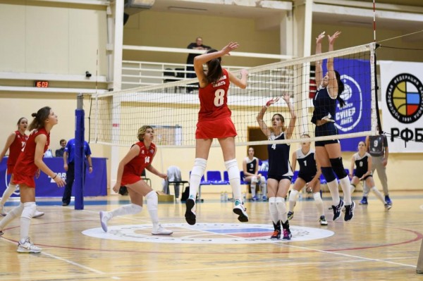 Волейболистки Тюменской области обыграли московский клуб в Тобольске 