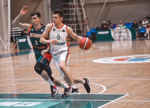 БК "Нефтехимик" обменялся победами с магнитогорскими баскетболистами