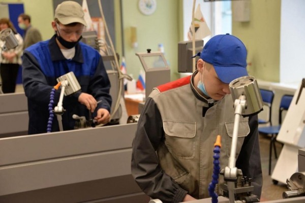 В Тюменской области востребованы специалисты в сферах строительства и транспорта