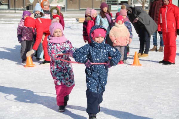 Зимние старты и уличный футбол
Зимние старты и уличный футбол