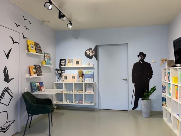 В Тобольске в новом арт-пространстве обсуждают книги и проводят уроки актерского мастерства В Тобольске в новом арт-пространстве обсуждают книги и проводят уроки актерского мастерства