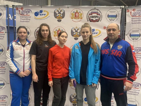 Тюменцы привезли награды первенства России по пауэрлифтингу