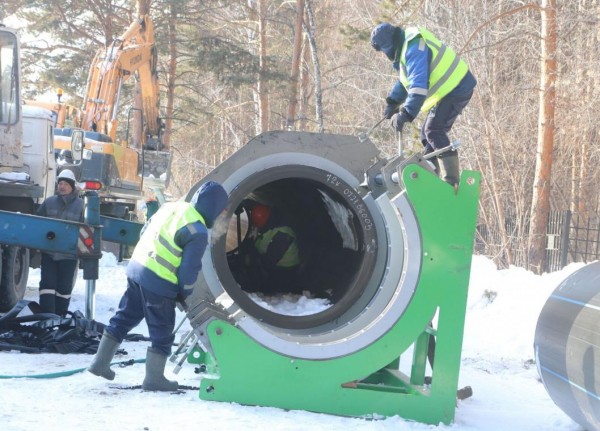 Коллектор  на Вербной в Тюмени реконструируют до конца лета 2022 года