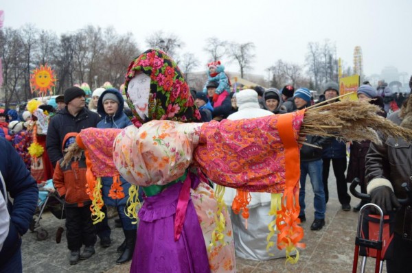 В Тюмени стартовал конкурс на лучшую масленичную куклу