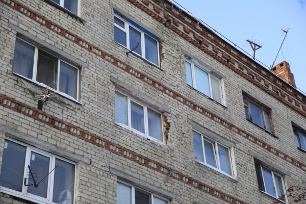 
Дом по ул. Карла Маркса, 121, признан аварийным и подлежащим сносу
