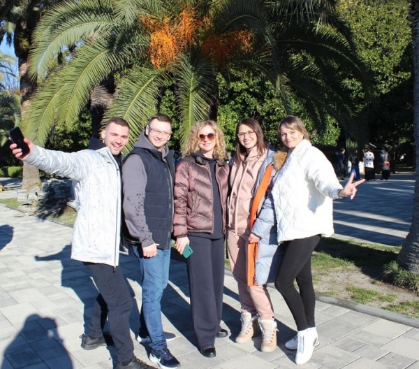 150 предпринимателей России поделились инвестидеями и обсудили молодежный бизнес на слете в Сочи 150 предпринимателей России поделились инвестидеями и обсудили молодежный бизнес на слете в Сочи