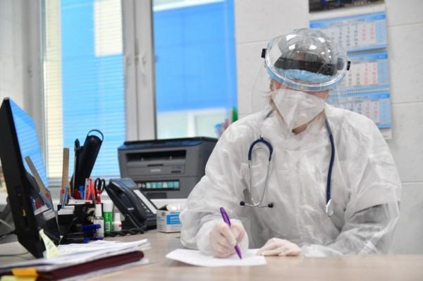 В Тюмени школьники с симптомами ОРВИ обращаются за помощью в медпункты-фильтры