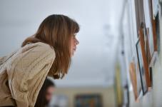 Фотогалерея: выставку работ трех молодых художниц открыли в Тюмени 