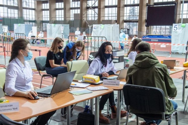 Тюменцы в выходные дни могут сделать прививку от COVID-19 в трех пунктах вакцинации 