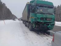 Под Тюменью в ДТП погибла молодая беременная женщина Под Тюменью в ДТП погибла молодая беременная женщина