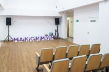 Губернатор Тюменской области Александр Моор посетил центр культуры "Максимум" в Тюмени