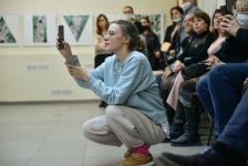 Фотогалерея: выставку работ трех молодых художниц открыли в Тюмени 