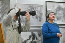 Фотогалерея: выставку работ трех молодых художниц открыли в Тюмени 