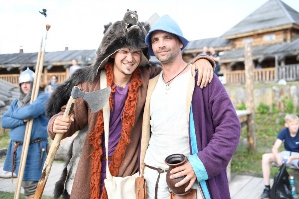 Гостей и жителей Тюменской области вновь порадуют "Абалакским полем", "Летом в Тобольском кремле" и "Театром наций FEST"