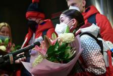 Фотогалерея: тюменцы встретили паралимпийцев в аэропорту Рощино