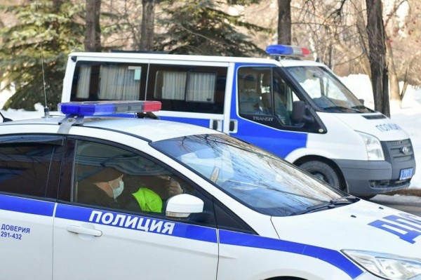 В Тюмени автомобилистка получила штрафы за проезд перекрестка на "красный" и выезд на встречку