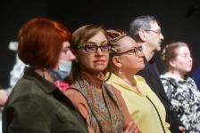 В Тюмени открыли выставку "С искусством по жизни" 87 художников, скульпторов, косторезов В Тюмени открыли выставку "С искусством по жизни" 87 художников, скульпторов, косторезов