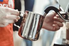 Тюменские бариста начали производить собственное растительное молоко