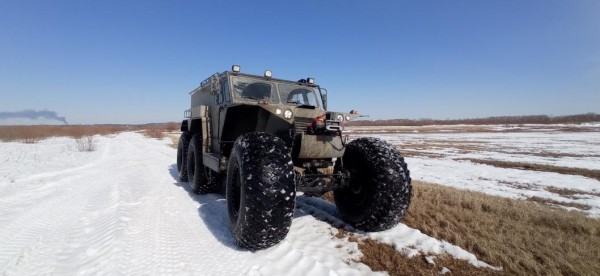 Тобольское предприятие по выпуску снегоболотоходов "Хищник" начало применять двигатели из Белоруссии