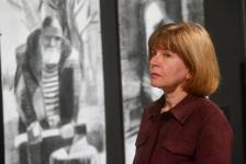 В Тюмени открыли выставку "С искусством по жизни" 87 художников, скульпторов, косторезов В Тюмени открыли выставку "С искусством по жизни" 87 художников, скульпторов, косторезов