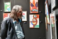 В Тюмени открыли выставку "С искусством по жизни" 87 художников, скульпторов, косторезов В Тюмени открыли выставку "С искусством по жизни" 87 художников, скульпторов, косторезов