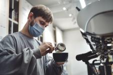 Тюменские бариста начали производить собственное растительное молоко