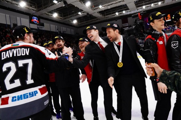 Самым ценным игроком плей-офф ВХЛ признан Денис Давыдов из тюменского "Рубина" 