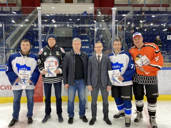 Региональный чемпионат Ночной хоккейной лиги завершился в Тюмени Региональный чемпионат Ночной хоккейной лиги завершился в Тюмени